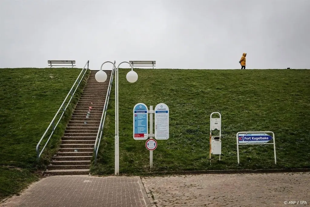vrees voor dijkdoorbraken in meerdere delen van duitsland1703578111