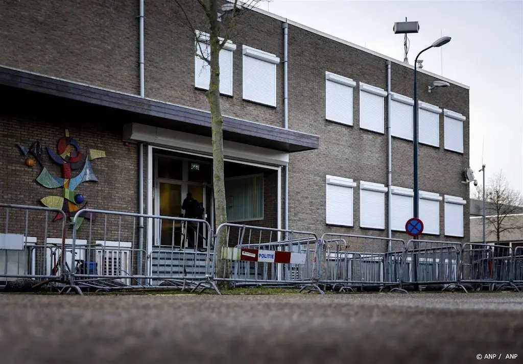 vriendin de vries belangrijkste vraag moord onbeantwoord1706102270