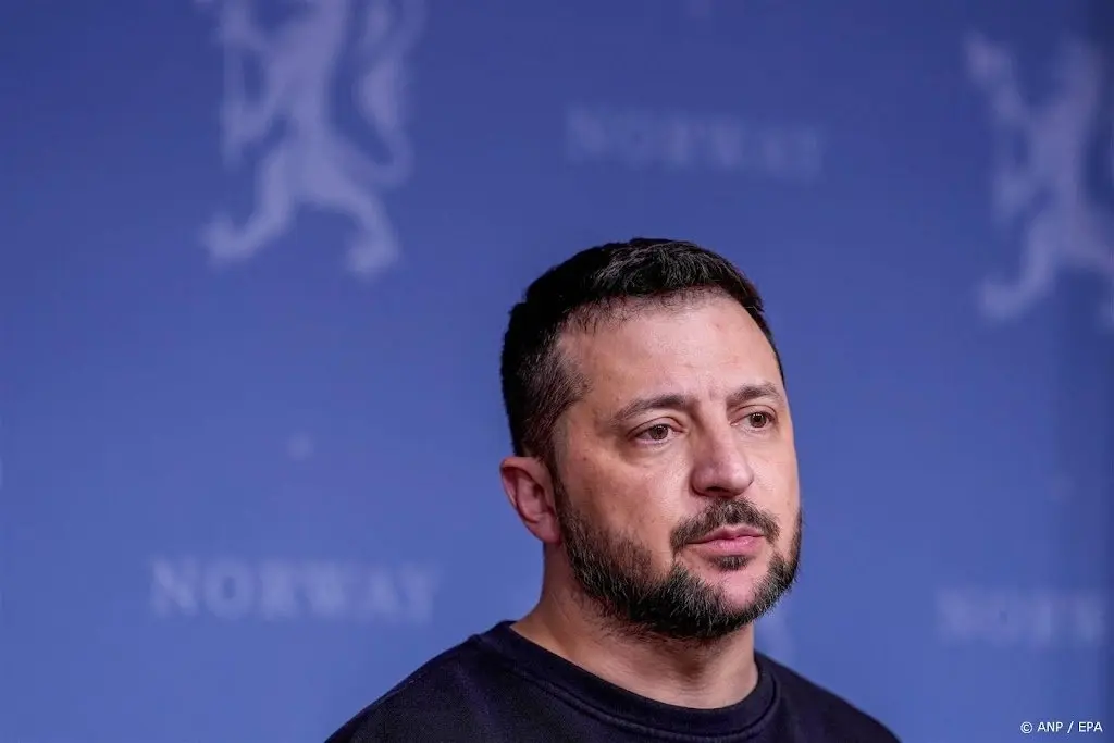 zelensky met onbekende bestemming in frankfurt aangekomen1702572120