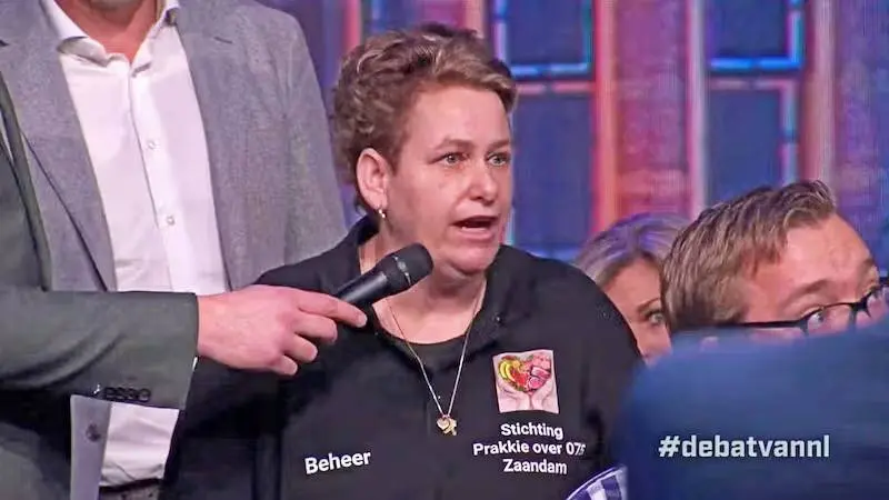 cindy-slaper-van-der-werff-stelt-vragen-tijdens-het-sbs-debat