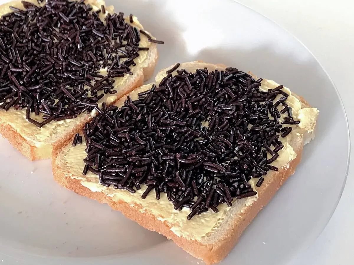 Hagelslag_chocolate_sprinkles