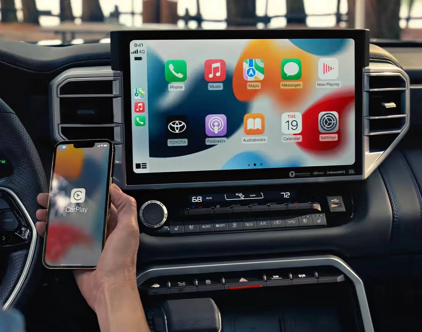 Toyota-of-Irving_Apple-CarPlay_Android-Auto_ls1