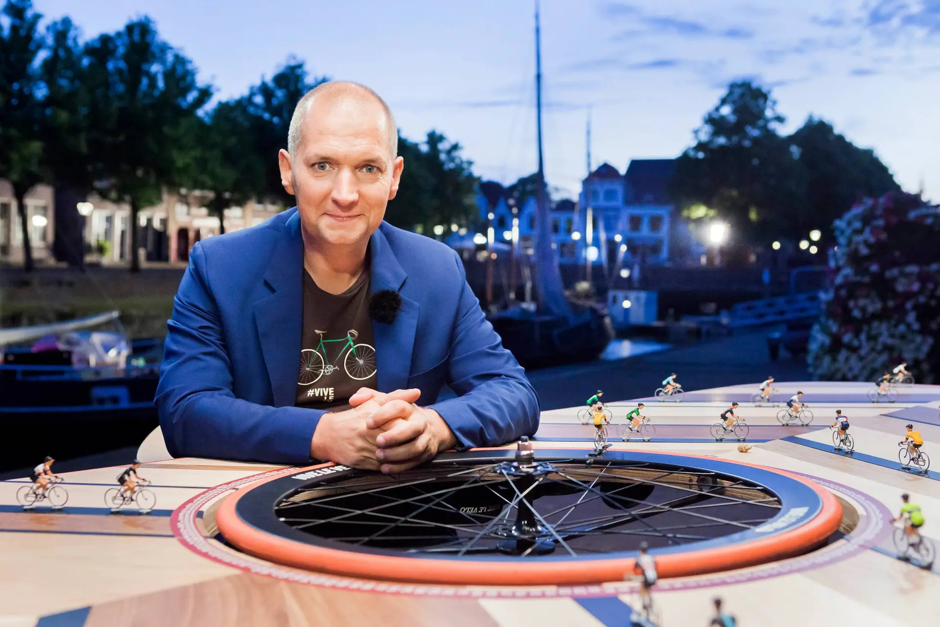 hoe-de-vriendin-van-karl-vannieuwkerke-goed-verdient-aan-vive
