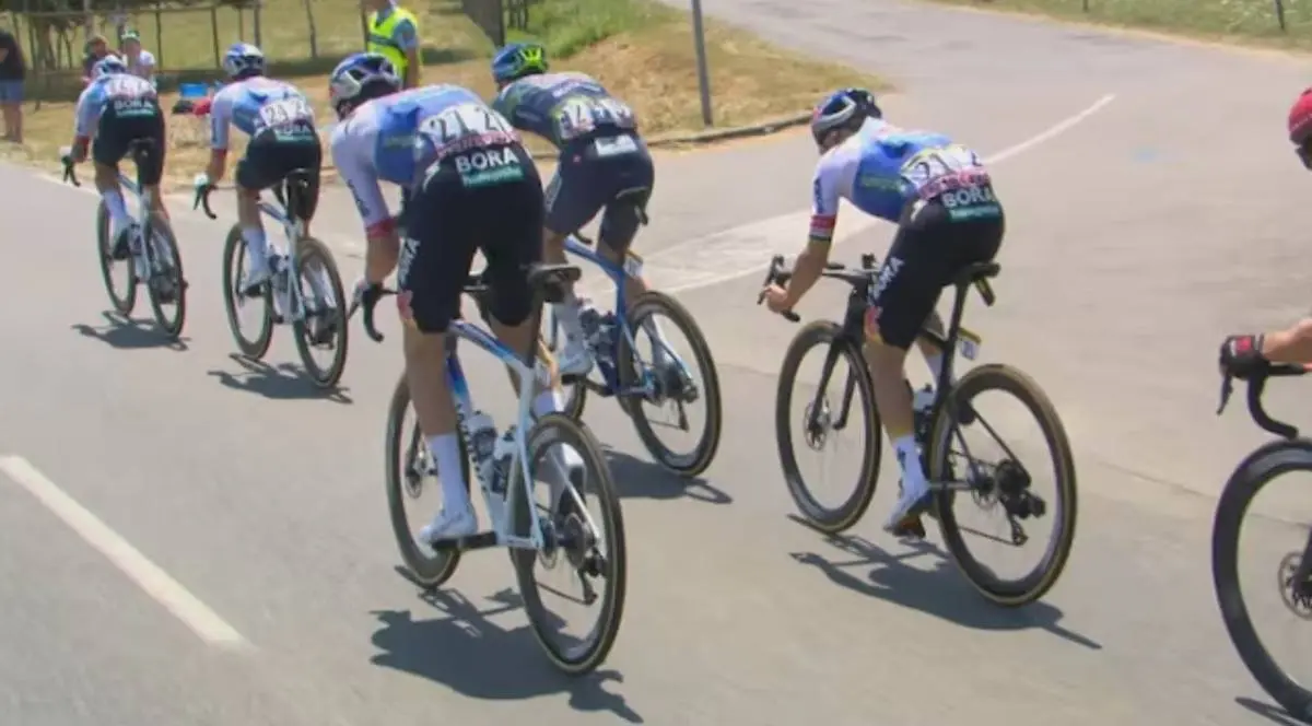 Evenepoel moet terugkomen na plaspauze in de Tour de France