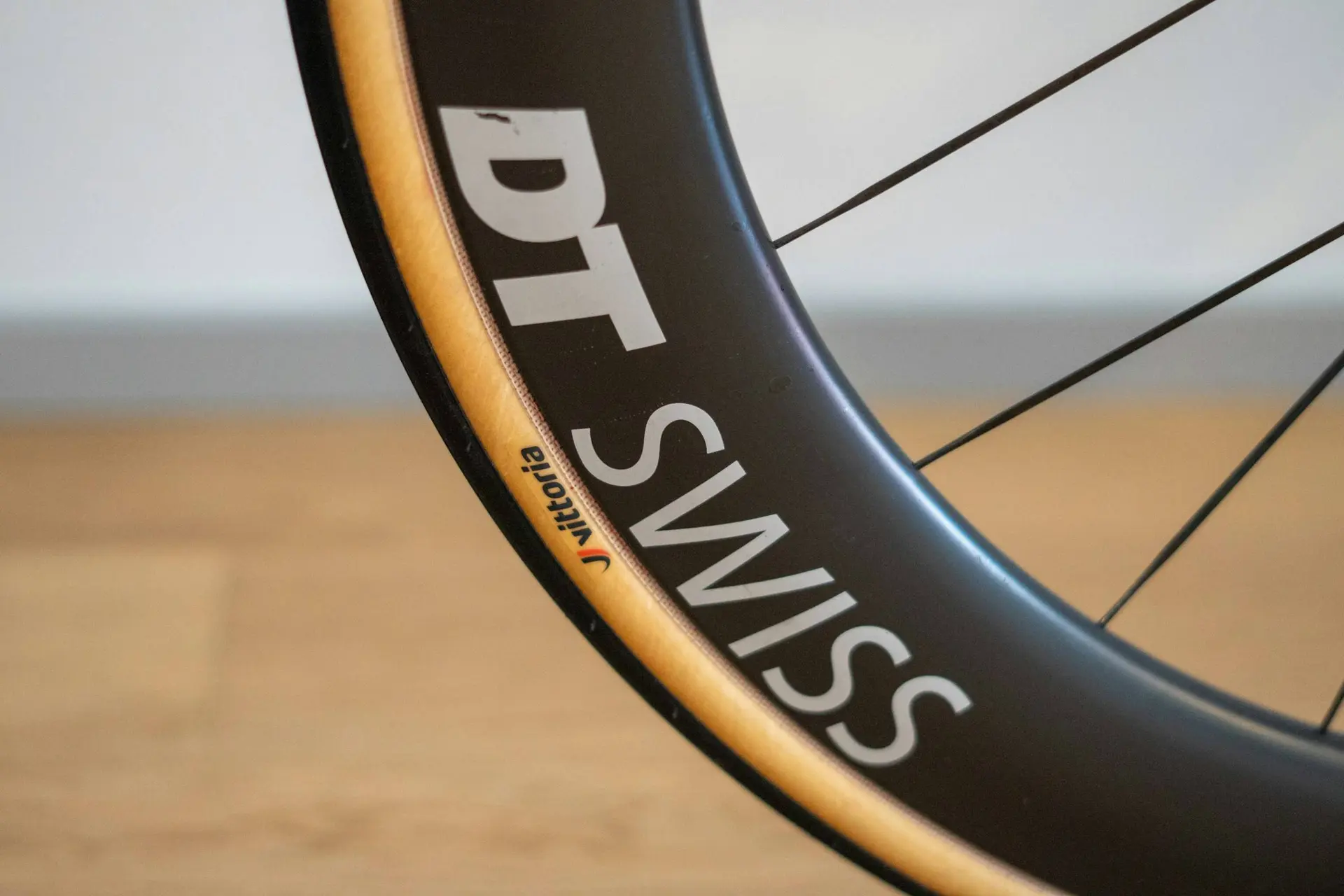 Wiel van een racefiets