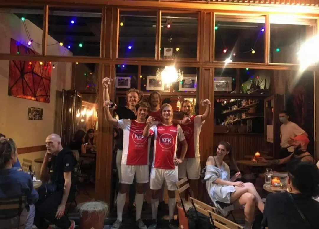 27285 25702 9fdb9aef5647e0576589f5f7e6be664b original