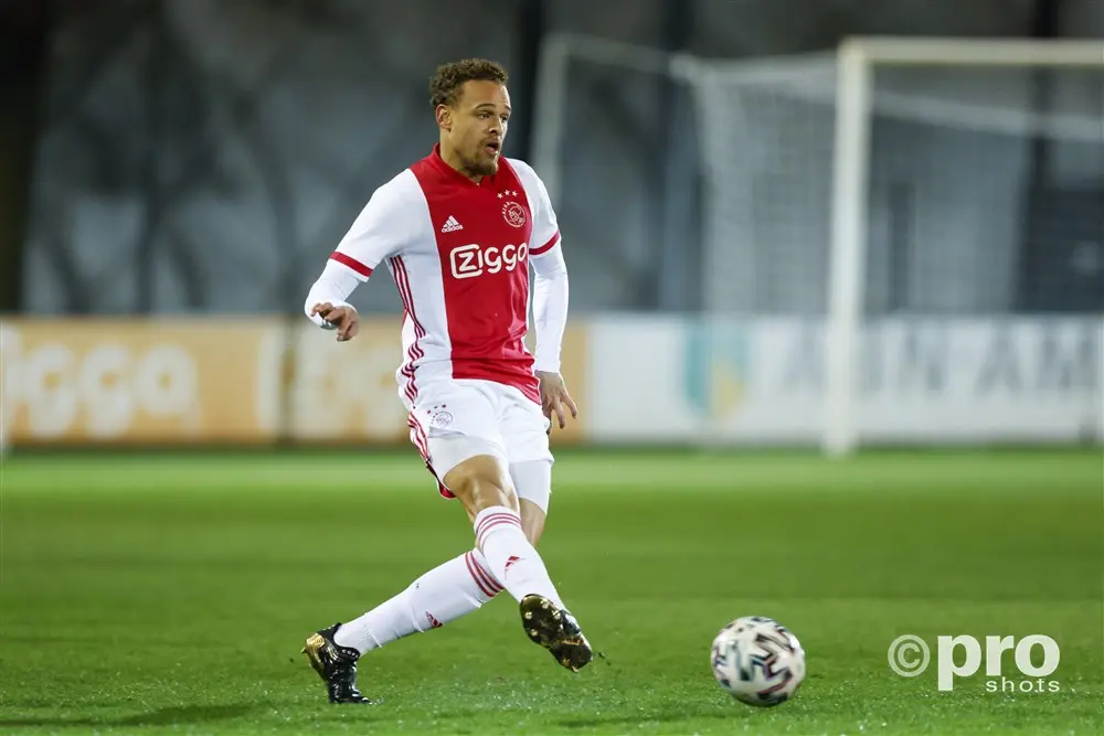 liam van gelderen jong ajax