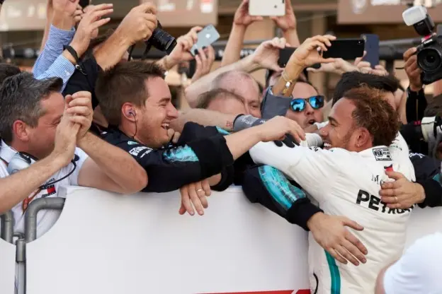 Hamilton finish japanjpg