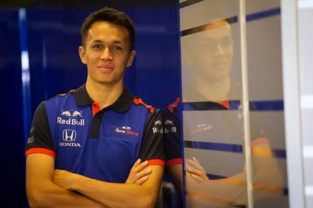 Alexander Albon Toro Rossojpg