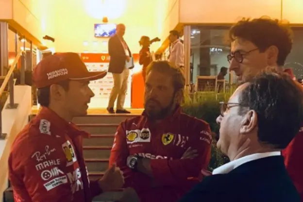 binotto leclerc bahrein boos paddockjpg