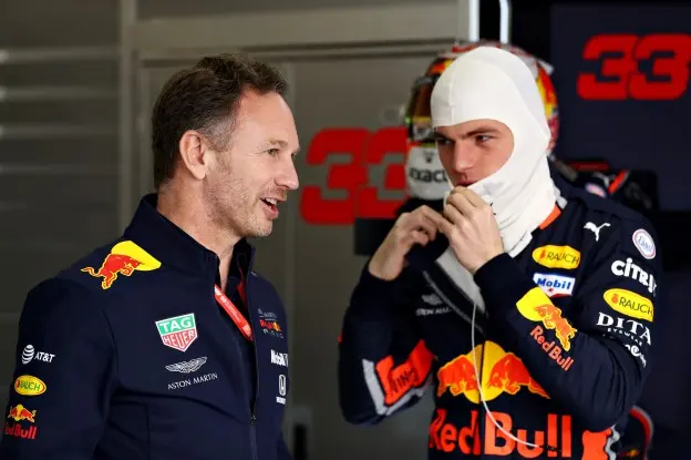 Verstappen en Horner Chinajpg