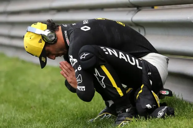 ricciardo renault biddend china gpjpg