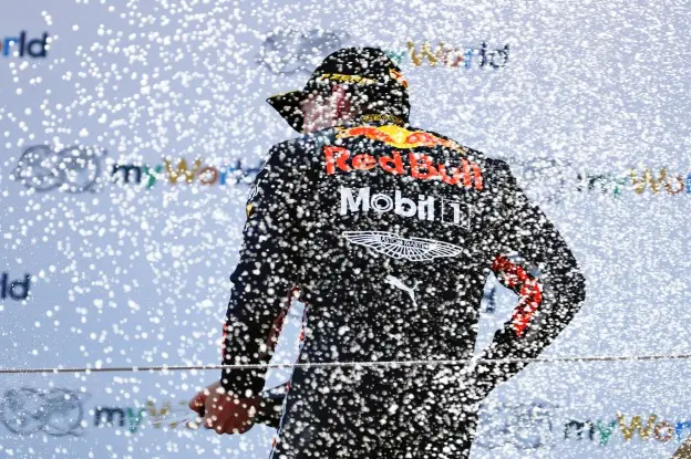 Verstappen podium Oostenrijkjpg