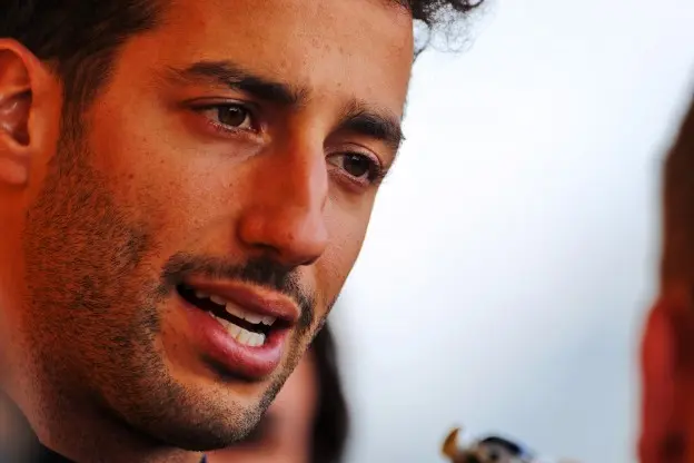 Ricciardo close 2019jpeg