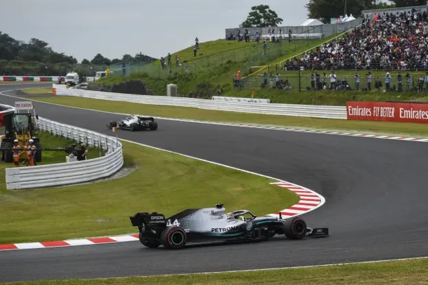 Mercedes vrijdag japan beide autosjpg
