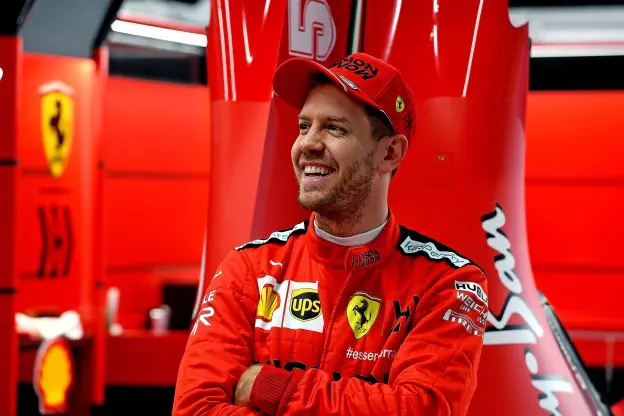 Vettel lachend barcelona 2020 testjpg