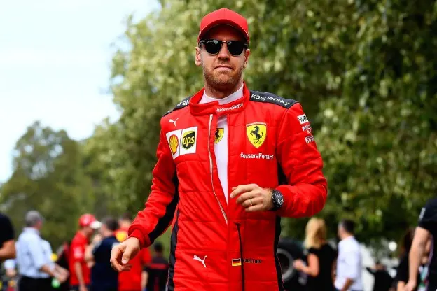 Vettel in overalljpg