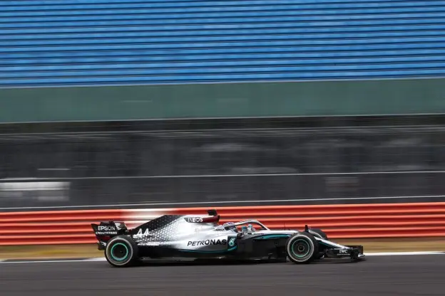 mercedes hamilton corona test silverstone