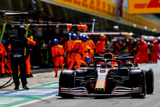 Verstappen pitstop Silverstone 2020jpg