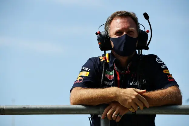 Horner kijkt Silverstone 2020jpg