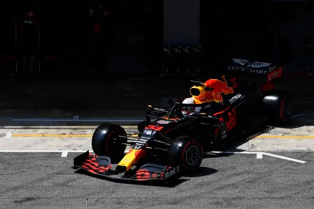 Verstappen rijdt uit Spanje 2020jpg