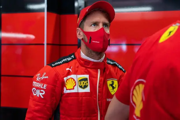 vettel zonder helm 2020jpg