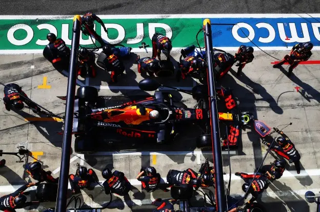 Red Bull Verstappen pitstop Italië 2020jpg