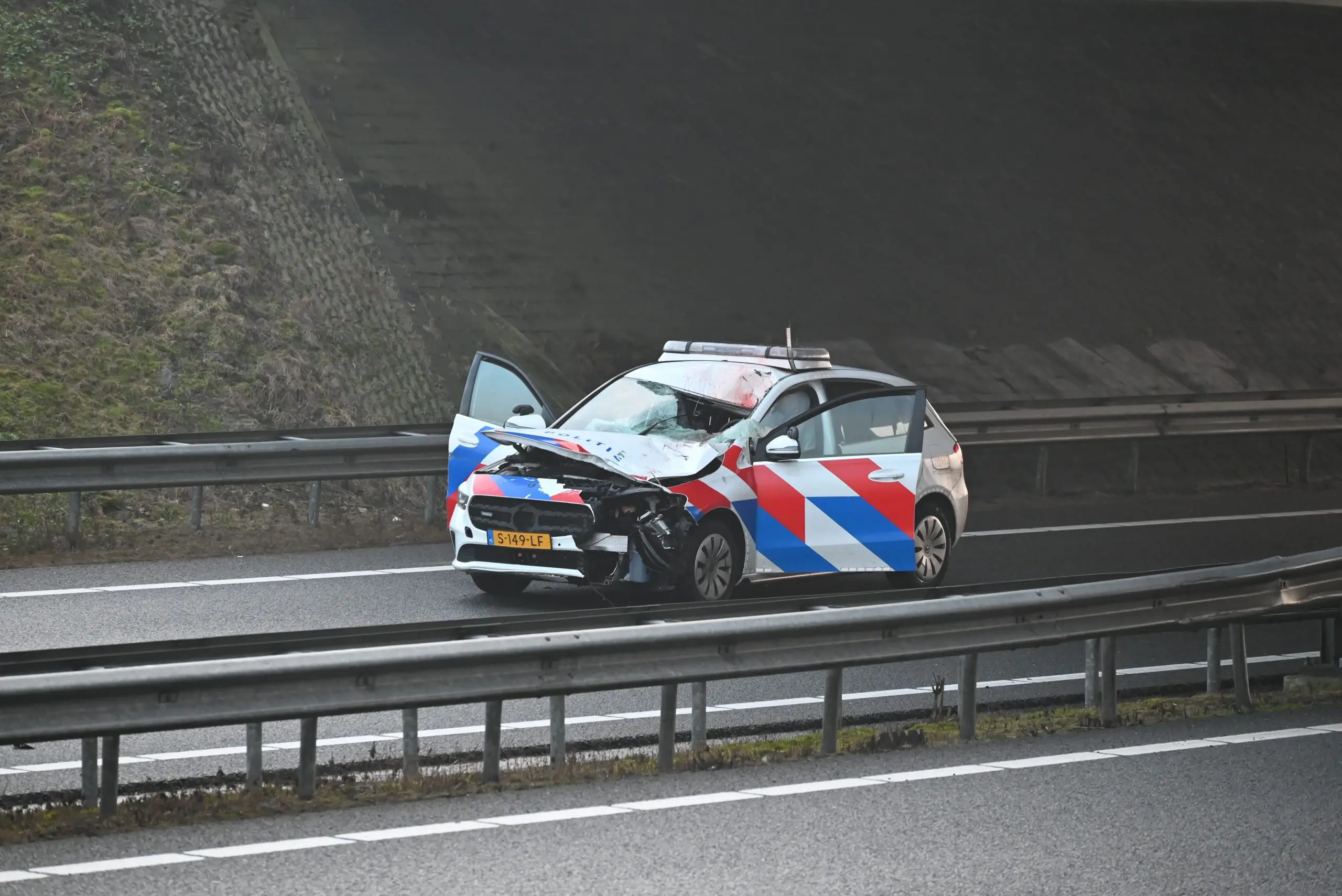 ongeluk politieauto leeuwarden2 scaled
