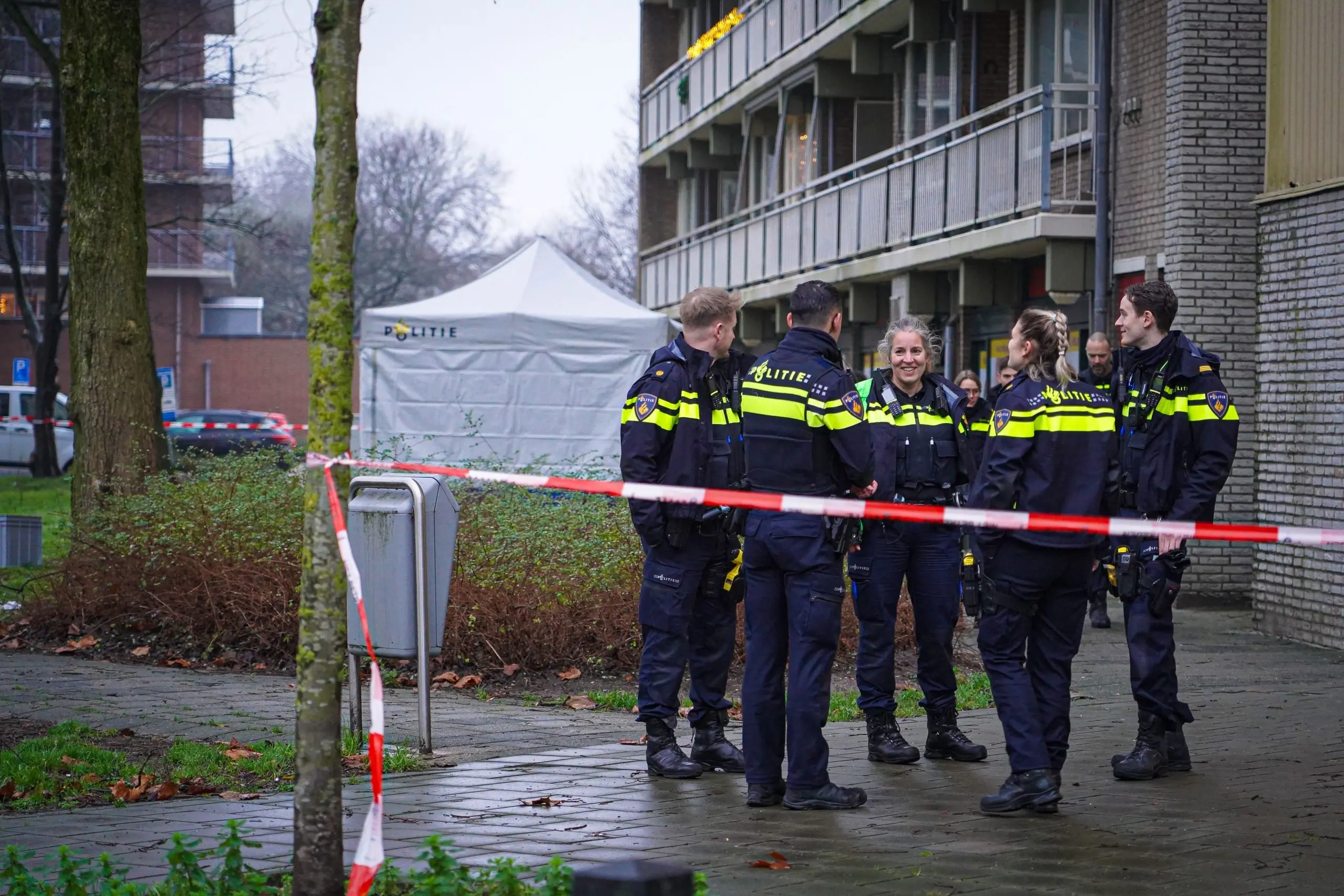 overleden persoon onder flatgebouw aangetroffen in zoetermeer2 scaled