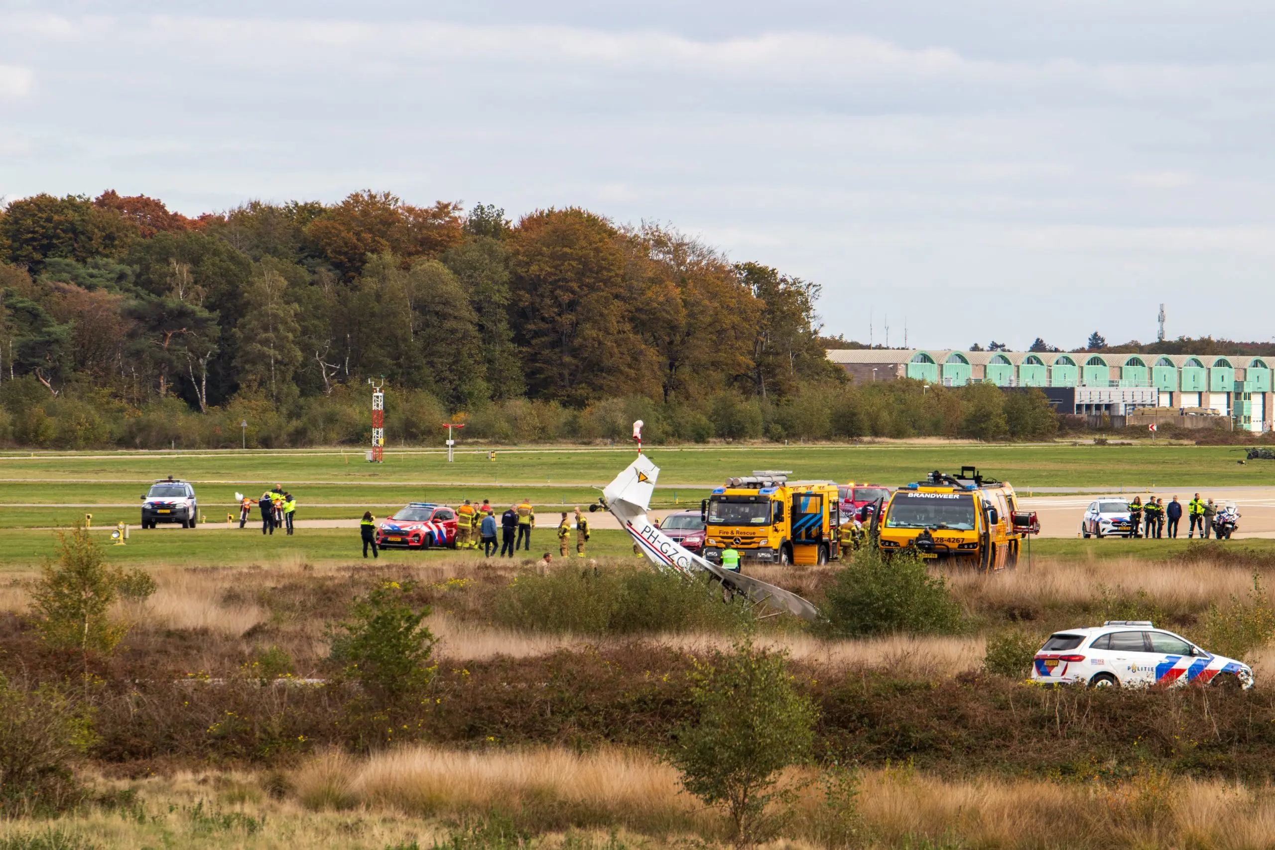 vliegtuig op de kop bij landing scaled