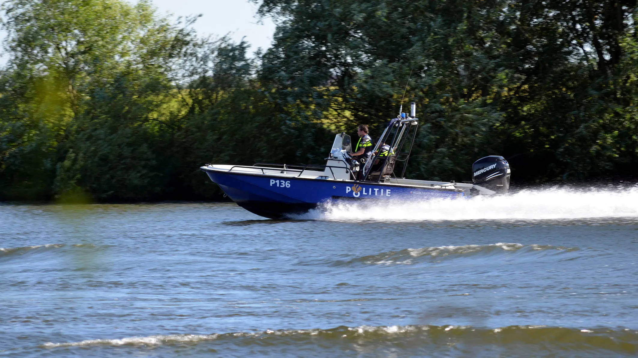istock politieboot