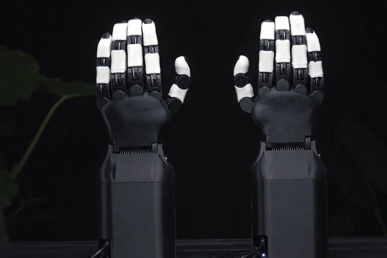 ORCA Dexterity onthult open-source robot handen