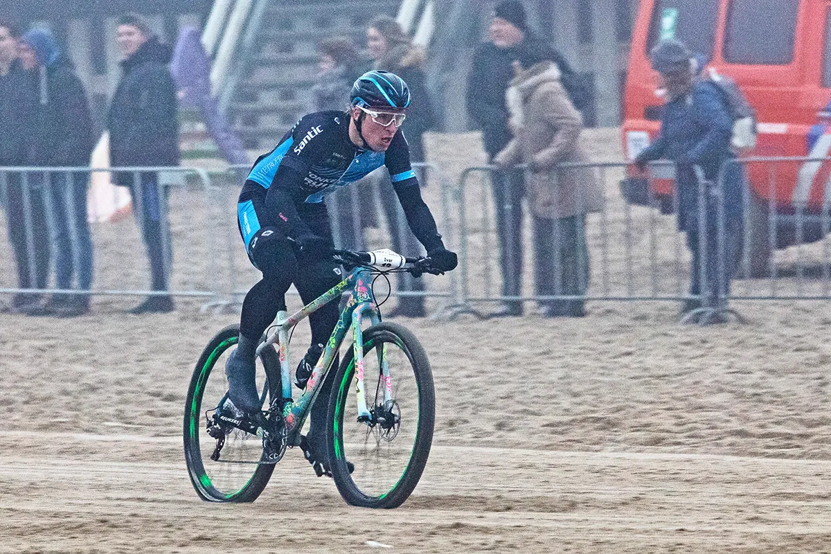 2787 6089c866883812de0802f42feb4e969e 1