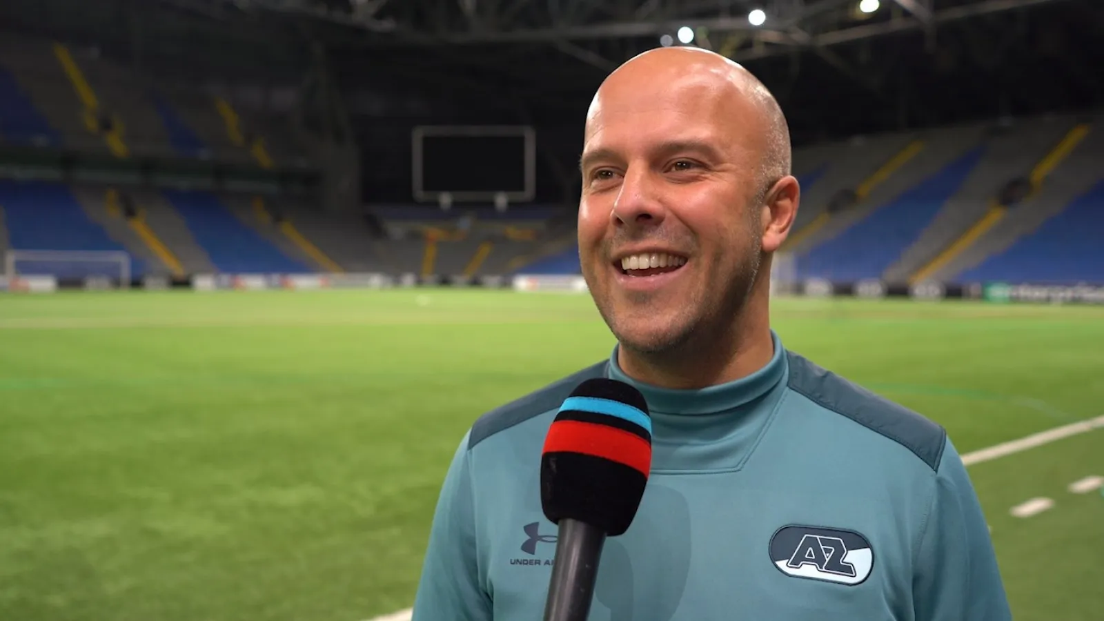 387364w1600r16 932c2514q90