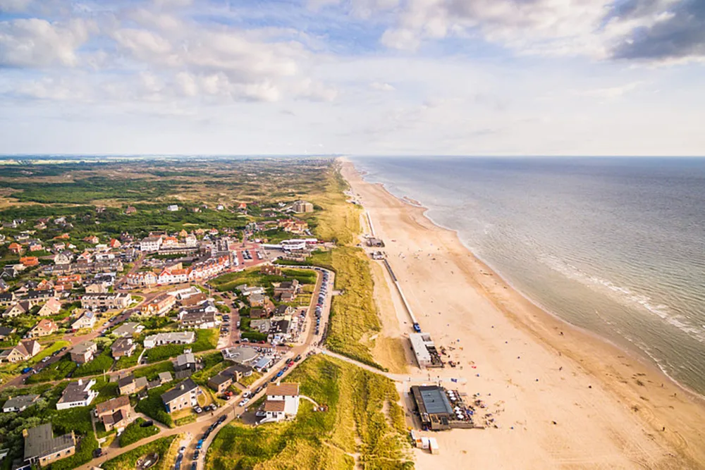 bergen aan zee swim event