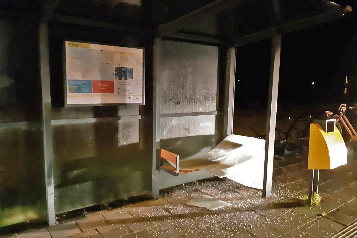 bushokje politie heerhugowaard facebook