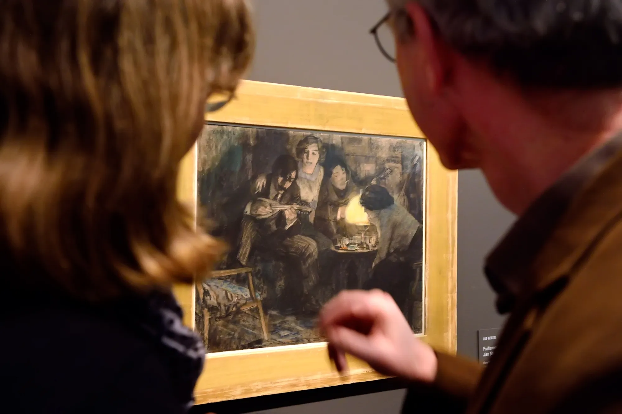 dichter bij het schilderij foto mike bink