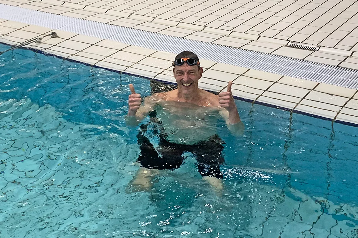 ferry van wilgenburg enthousiast over cursus borstcrawl in zwembad hoornse vaart