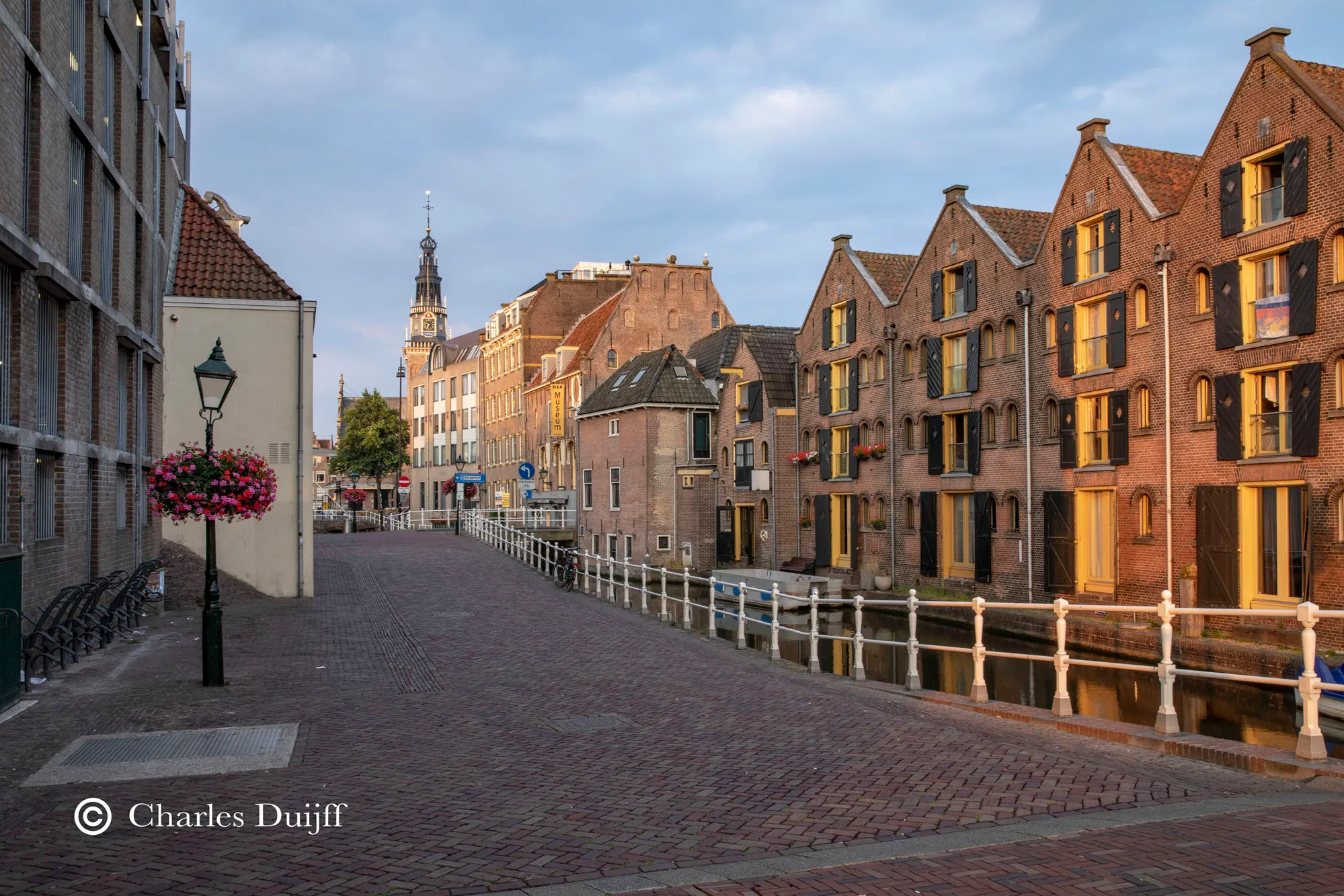 gracht naar waag