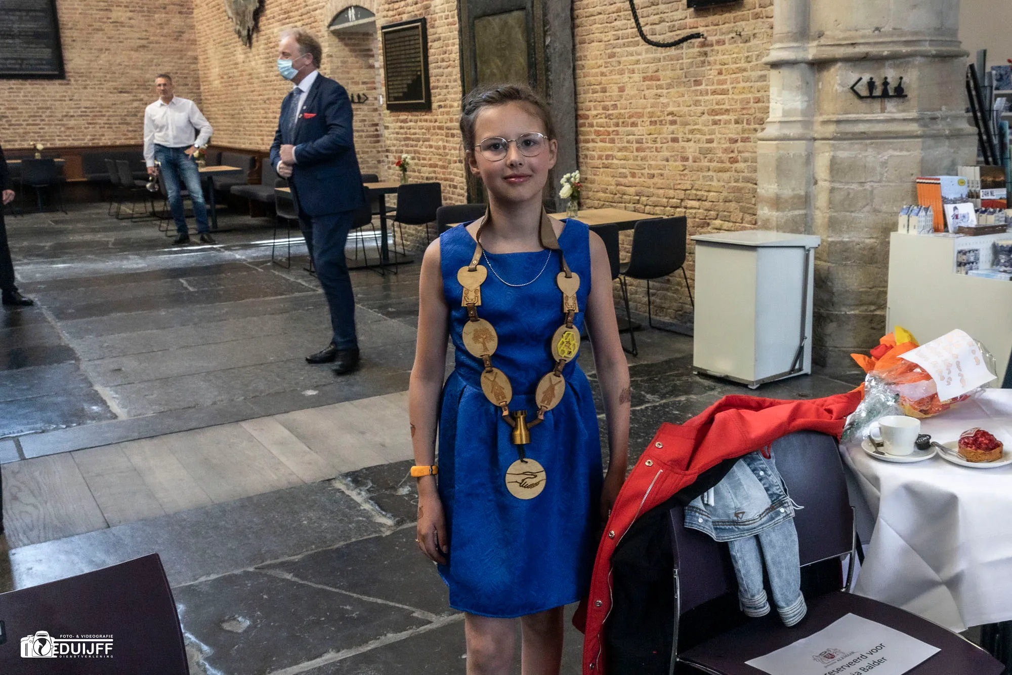 kinderburgem met logo