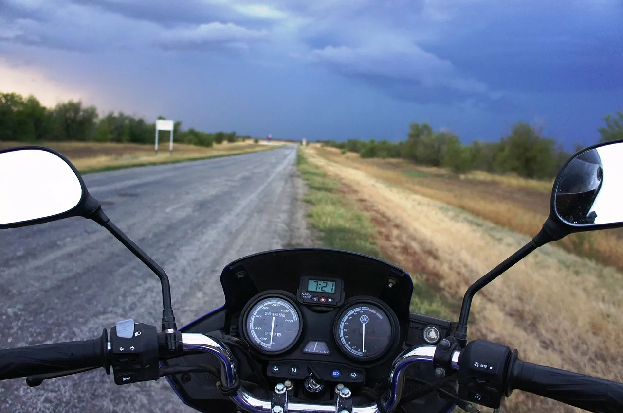 motorcycle 630733 1280