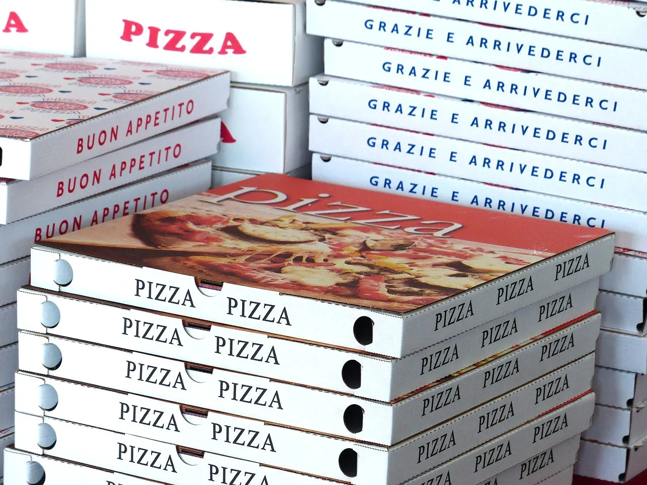 pizza boxes 358029 1280
