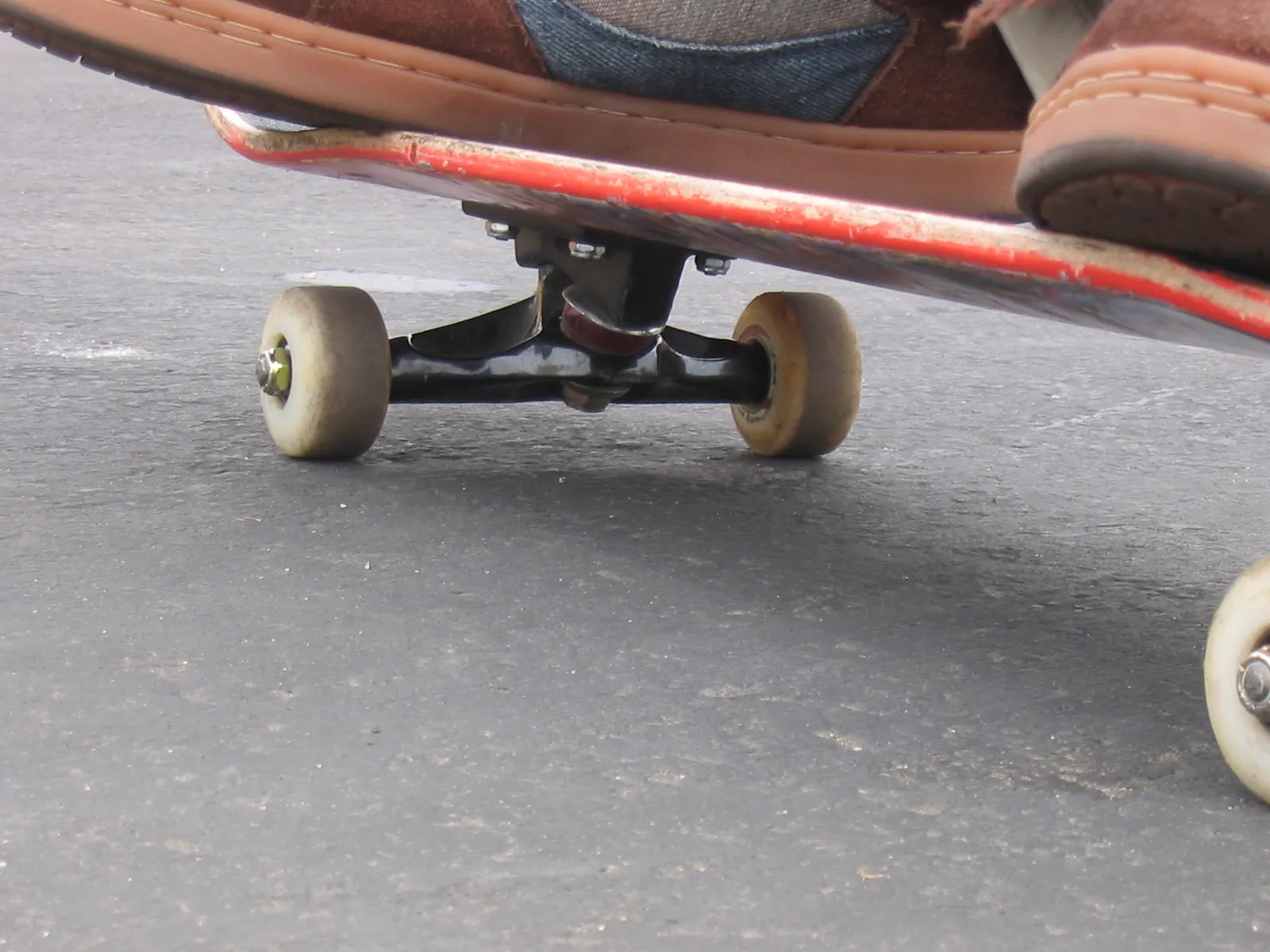 skateboard