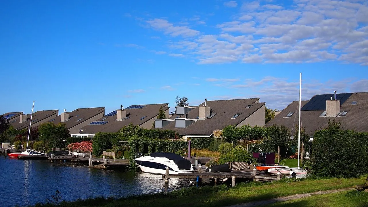 almere daria nepriakhina via pixabay