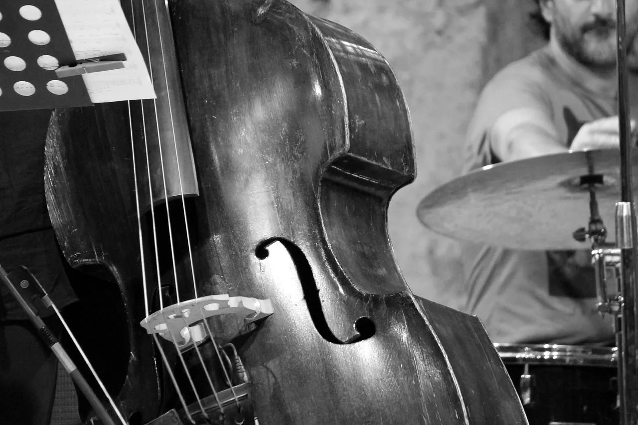 jazz contrabas tatlin via pixabay
