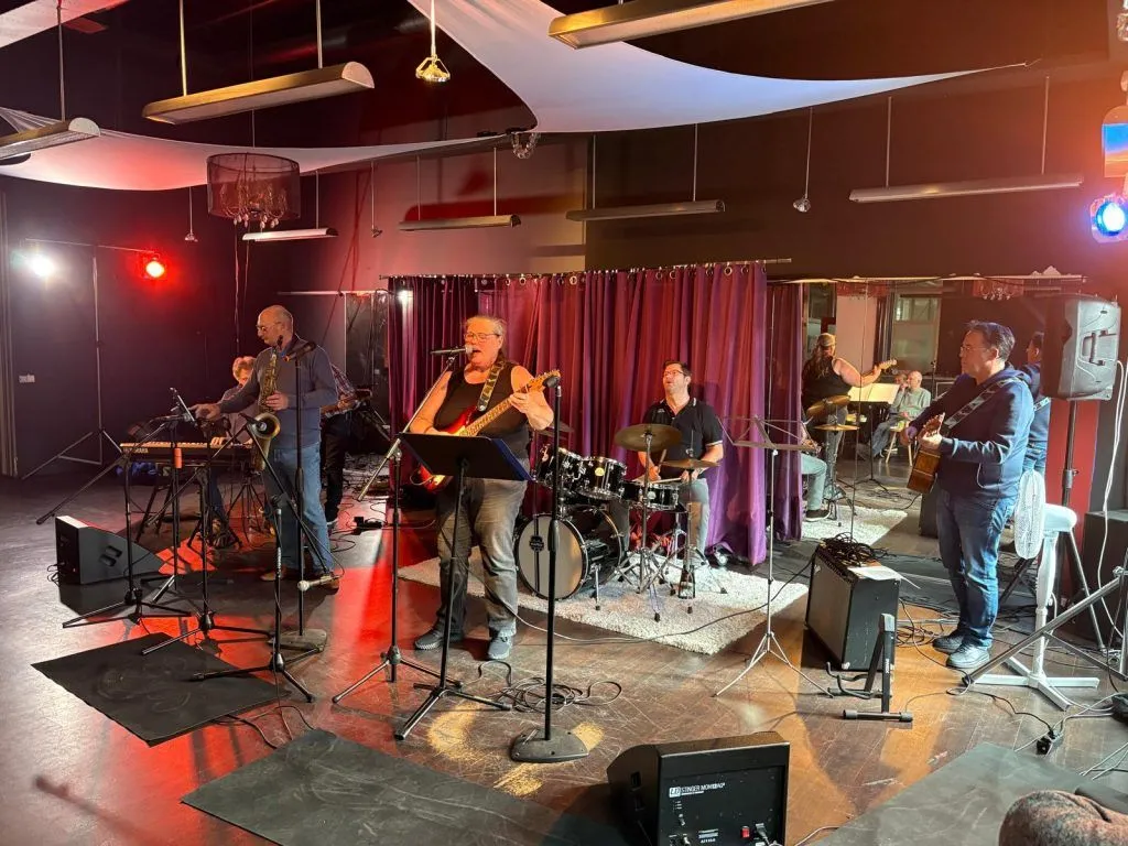 mos 6 oktober cultuurhuis almere buiten