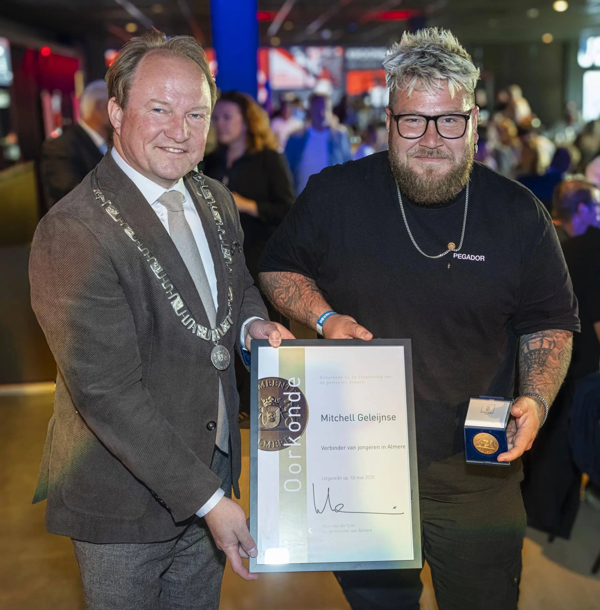 erepenning van almere voor mitchell geleijnse feenstra fotografie gem almere