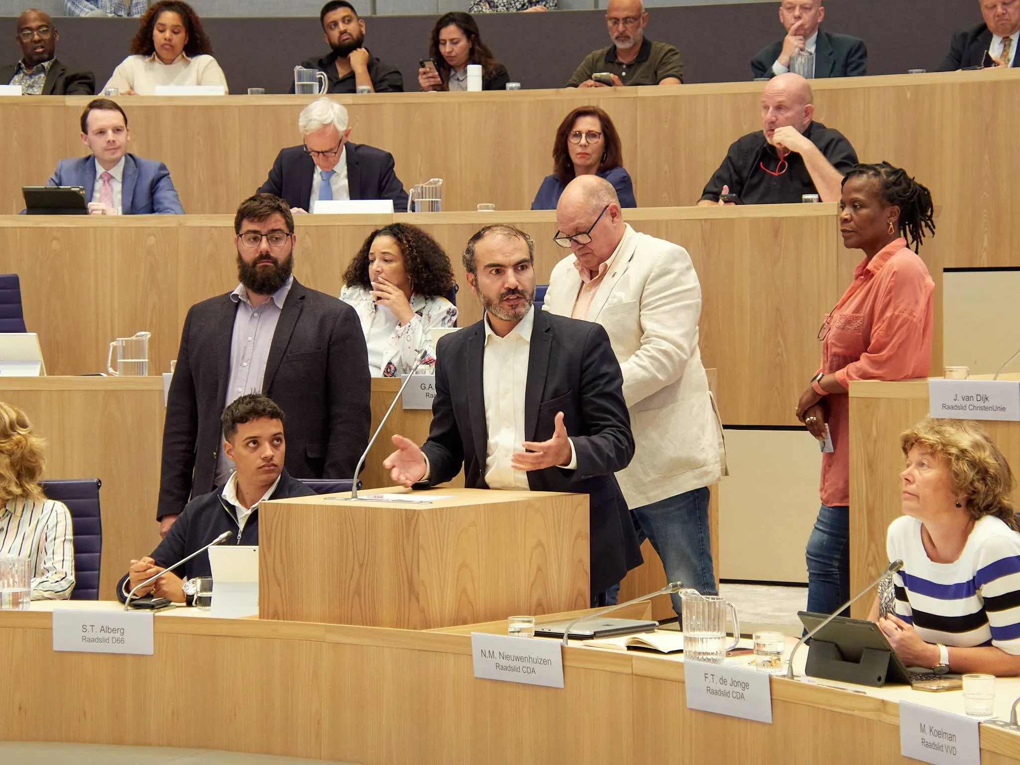 hassan buyatui groep buyatui