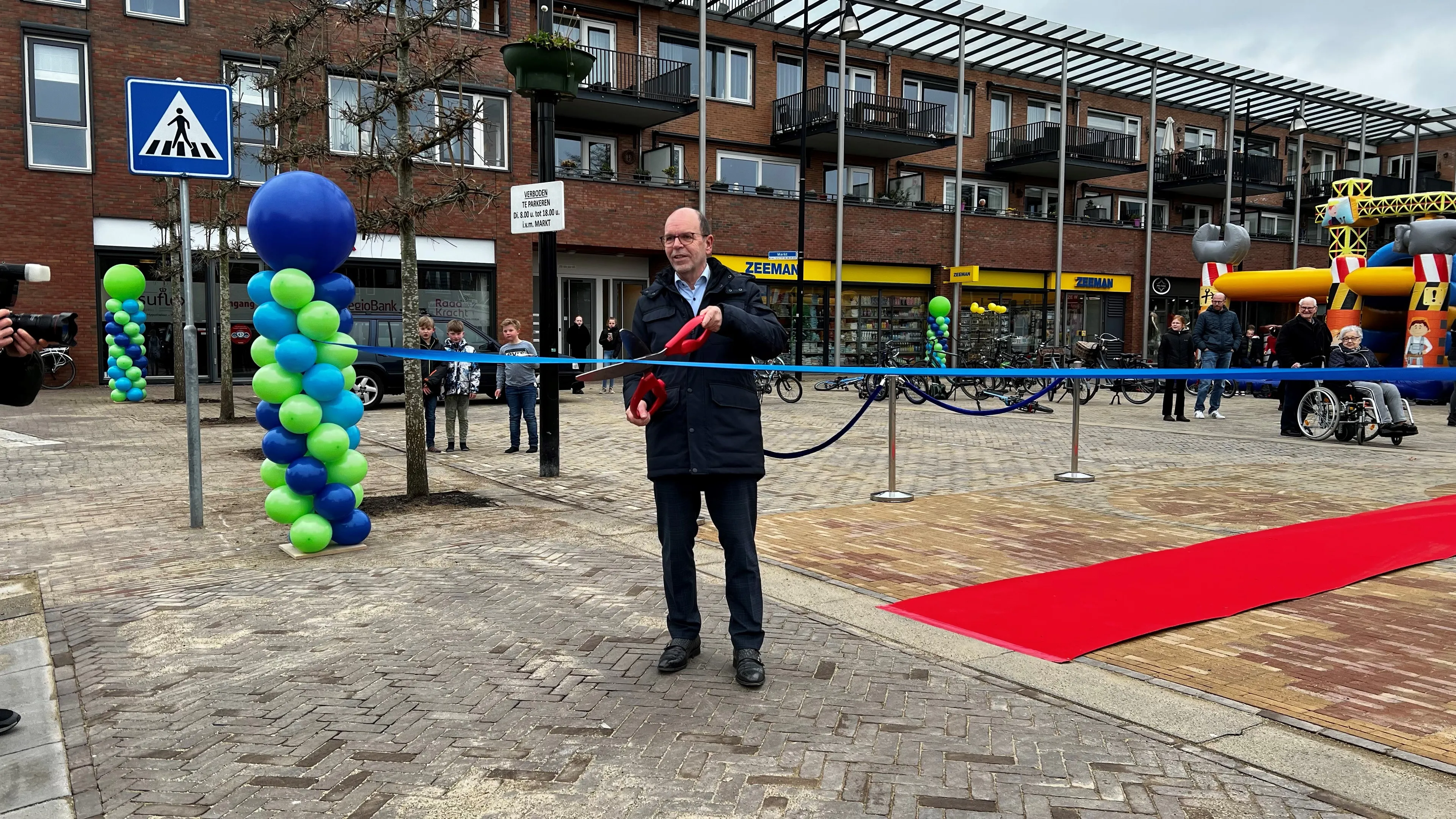 2 heropening marktplein