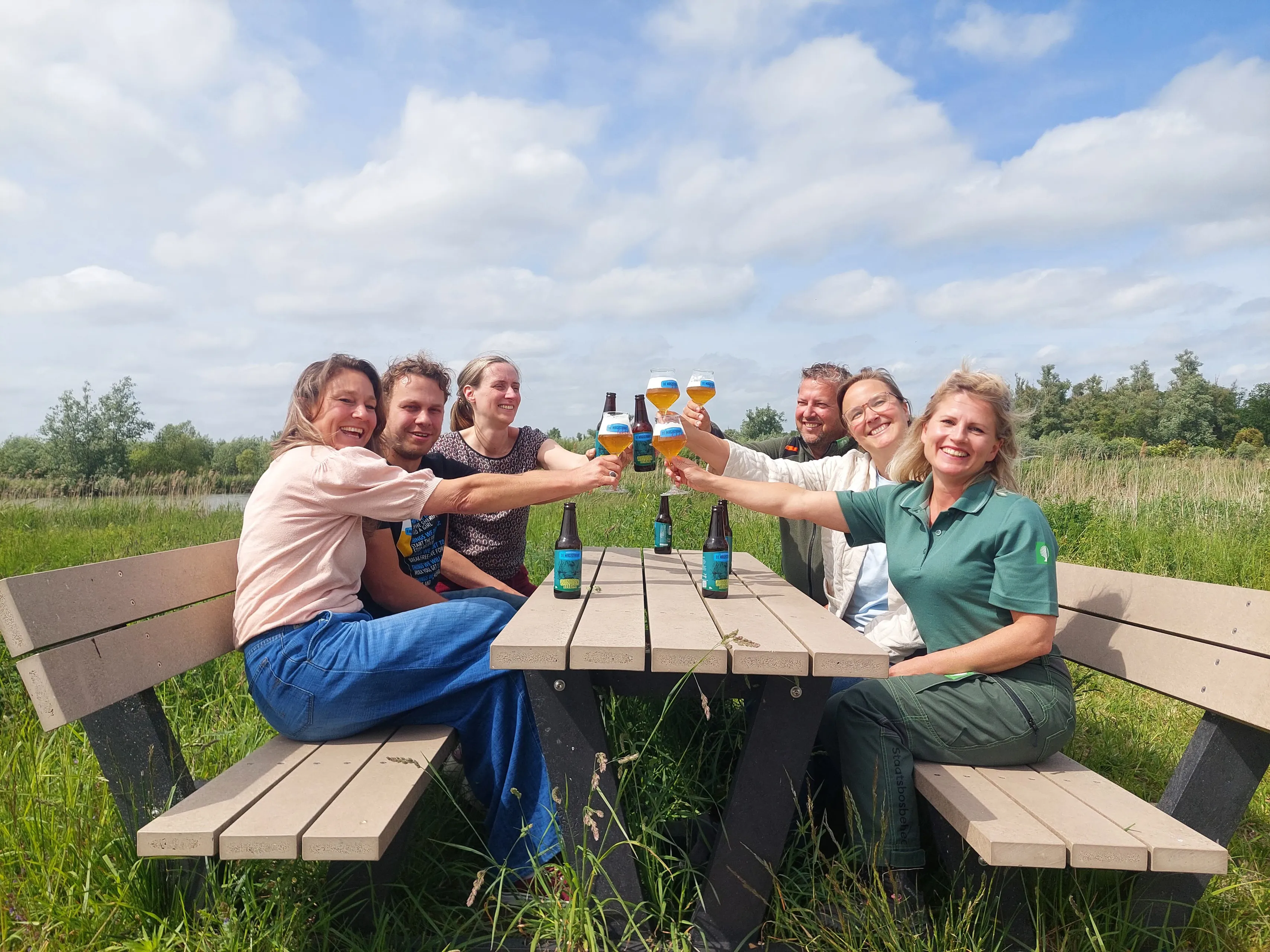 Bierboschbier_proosten_kleinvoorbeeld